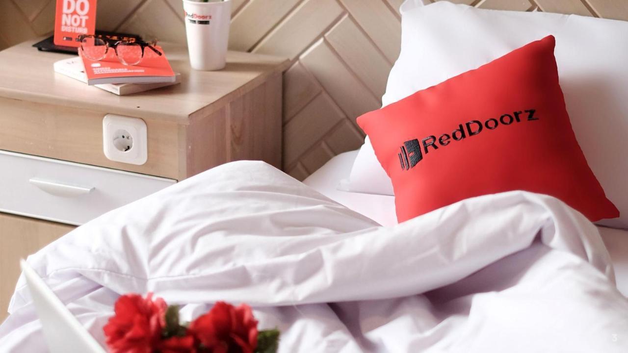 Reddoorz Bamboo Saigon Hotel Su Van Hanh Ho Şi Min Exterior foto
